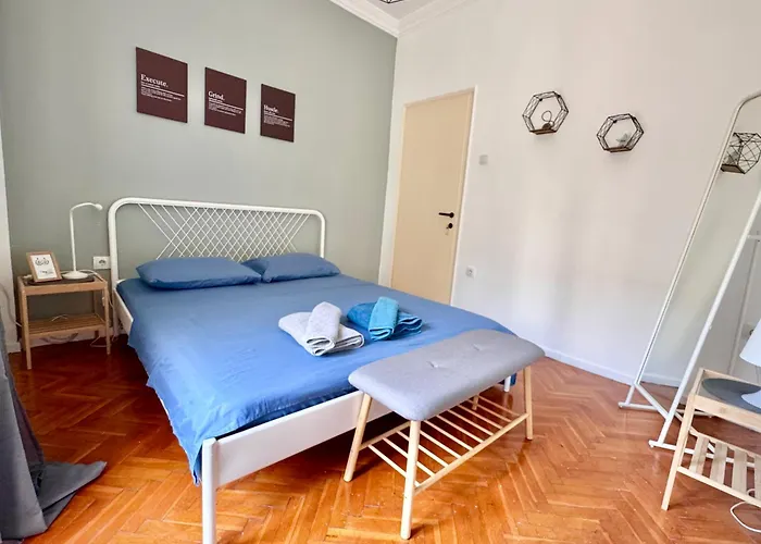 Cyriacus Flat In The Heart Of Apartament *
