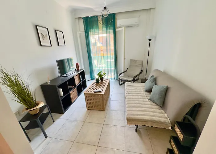 Cyriacus Flat In The Heart Of *