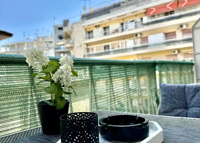 Cyriacus Flat In The Heart Of Apartament Saloniki